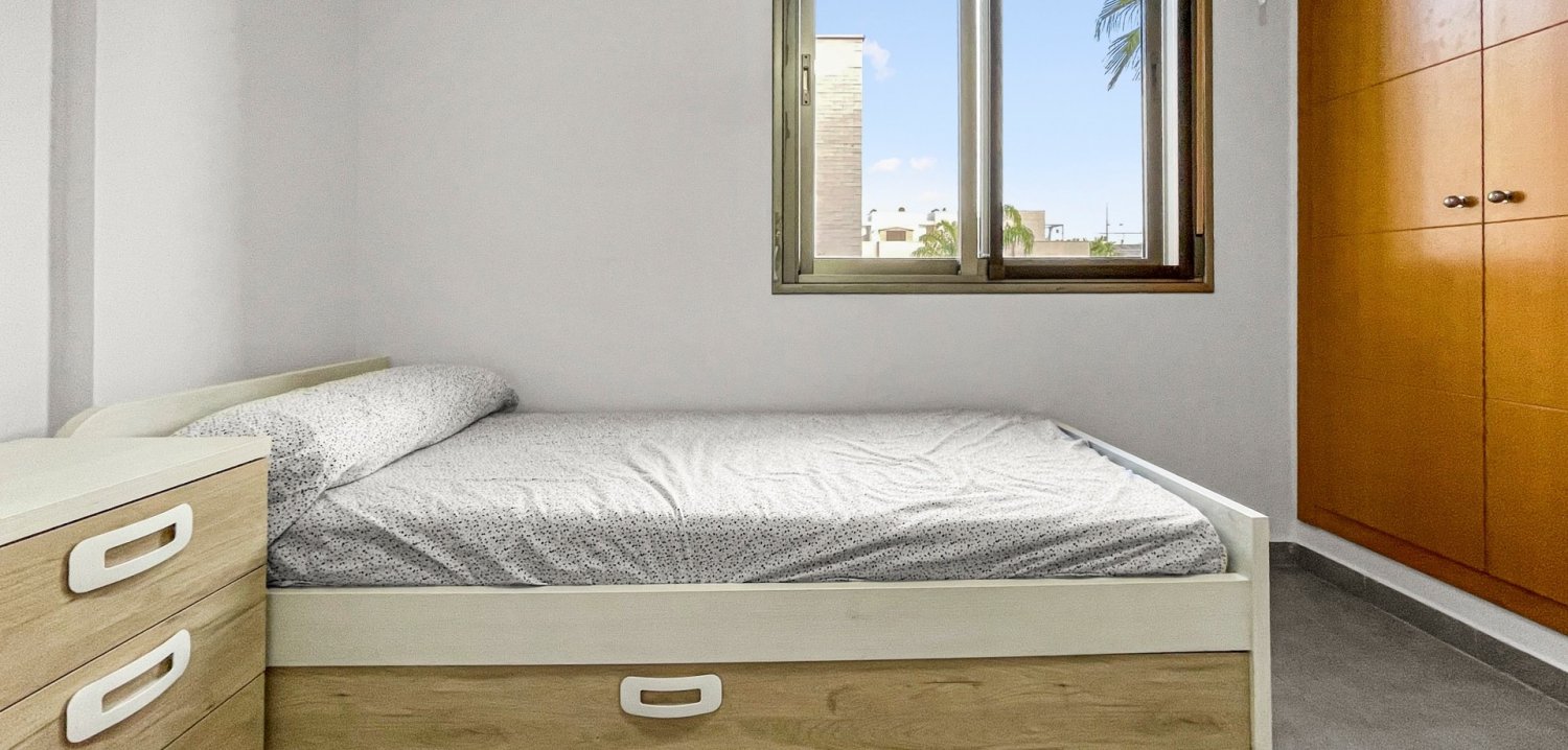 Villetta a schiera a Pilar de la Horadada, Alicante, Spagna 3 camere da letto, 104 mq. N° 197241
