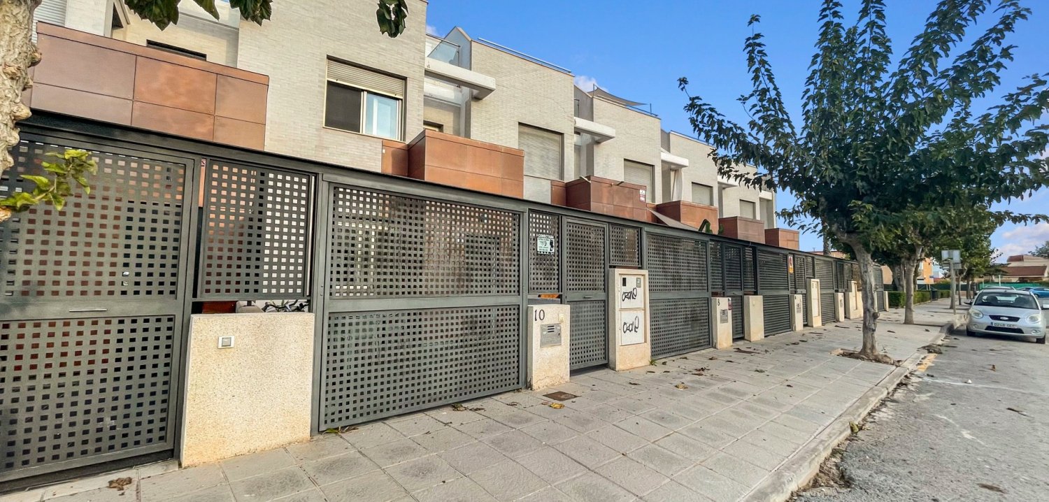 Villetta a schiera a Pilar de la Horadada, Alicante, Spagna 3 camere da letto, 104 mq. N° 197241