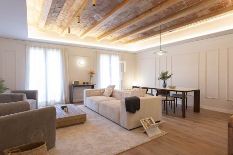 Apartment à Barcelona, Espagne 3 chambres, 141 m2 No. 200004