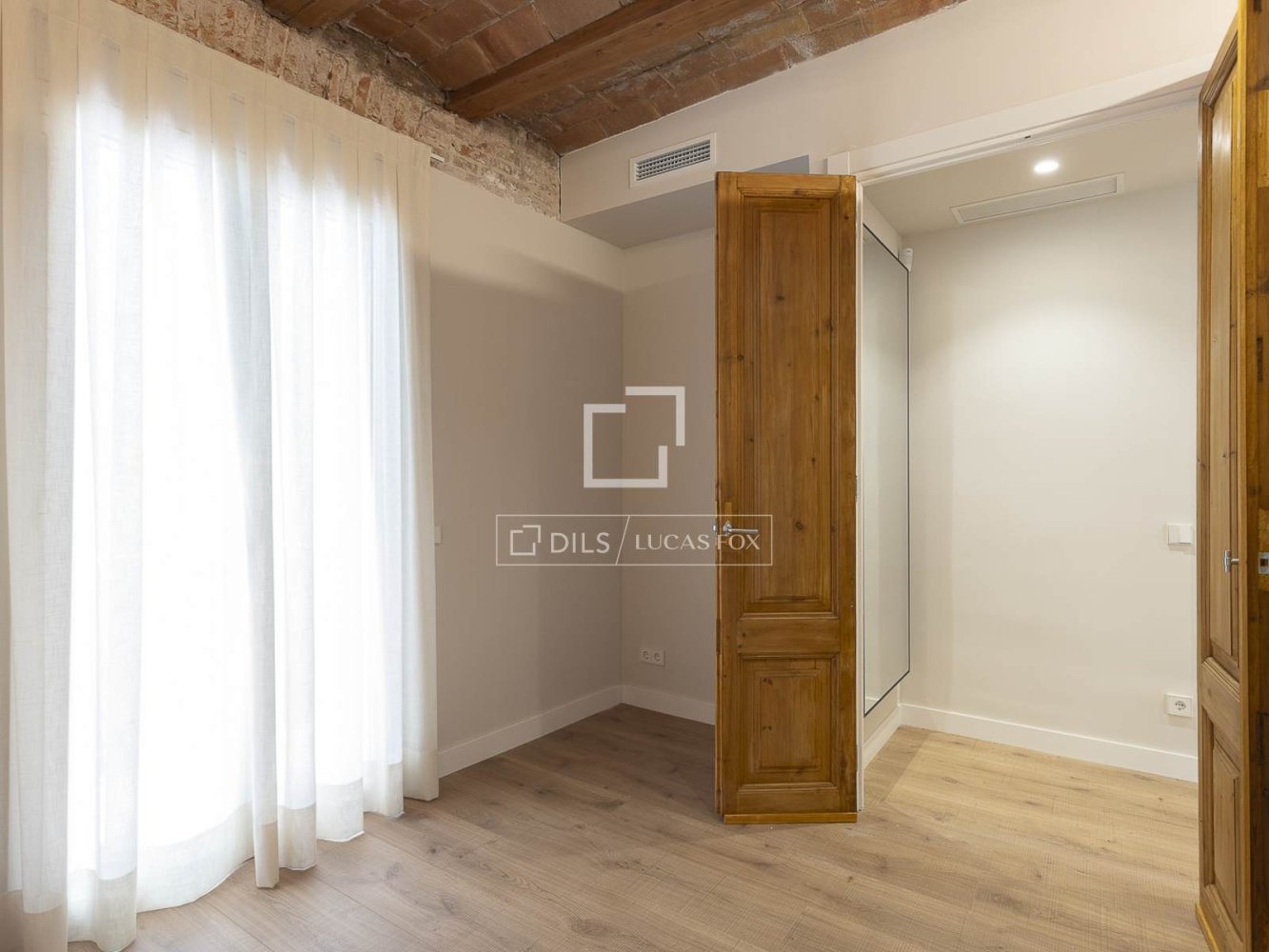 Apartment à Barcelona, Espagne 3 chambres, 141 m2 No. 200004