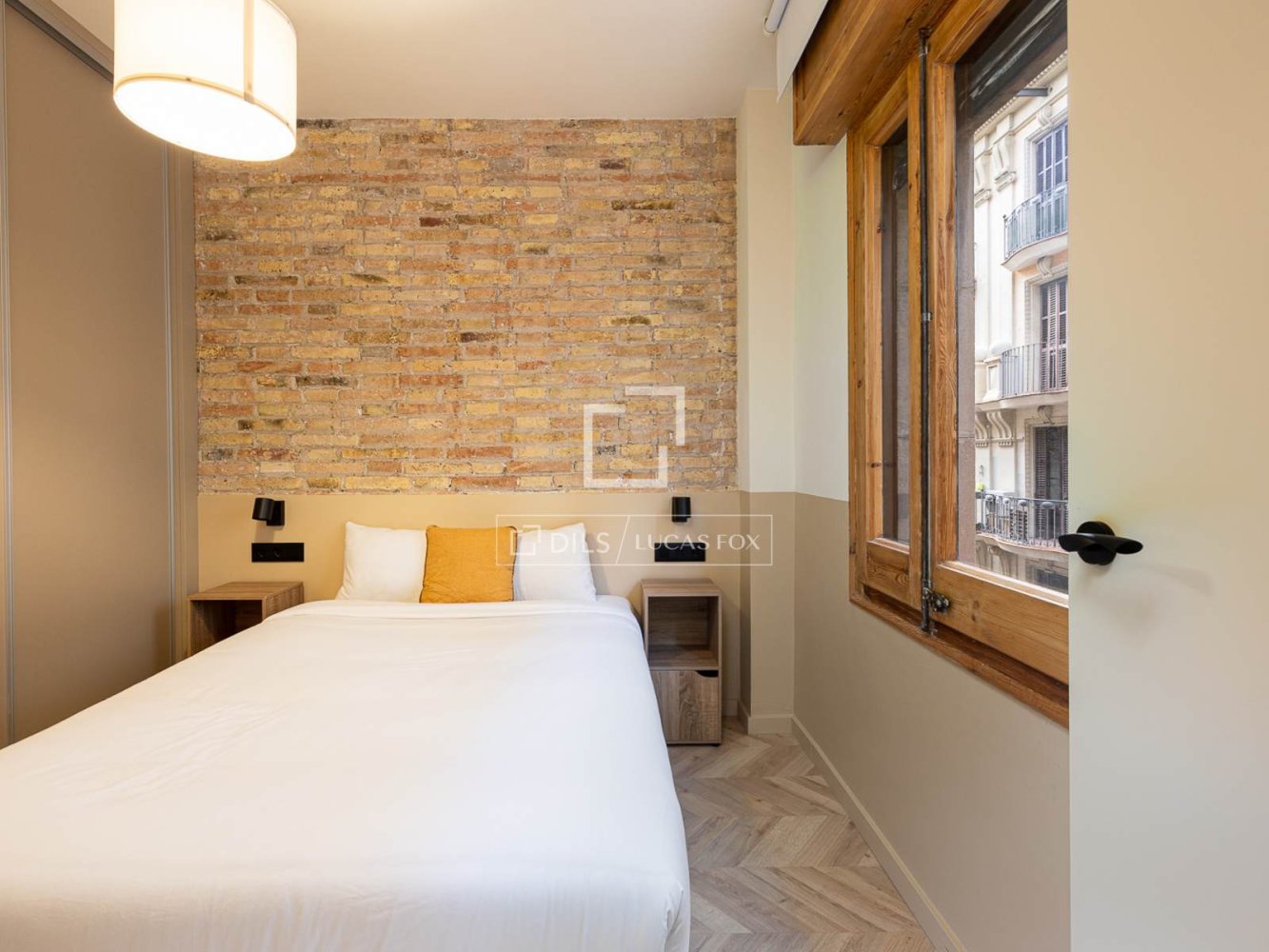 Apartment à Barcelona, Espagne 3 chambres, 78 m2 No. 199151