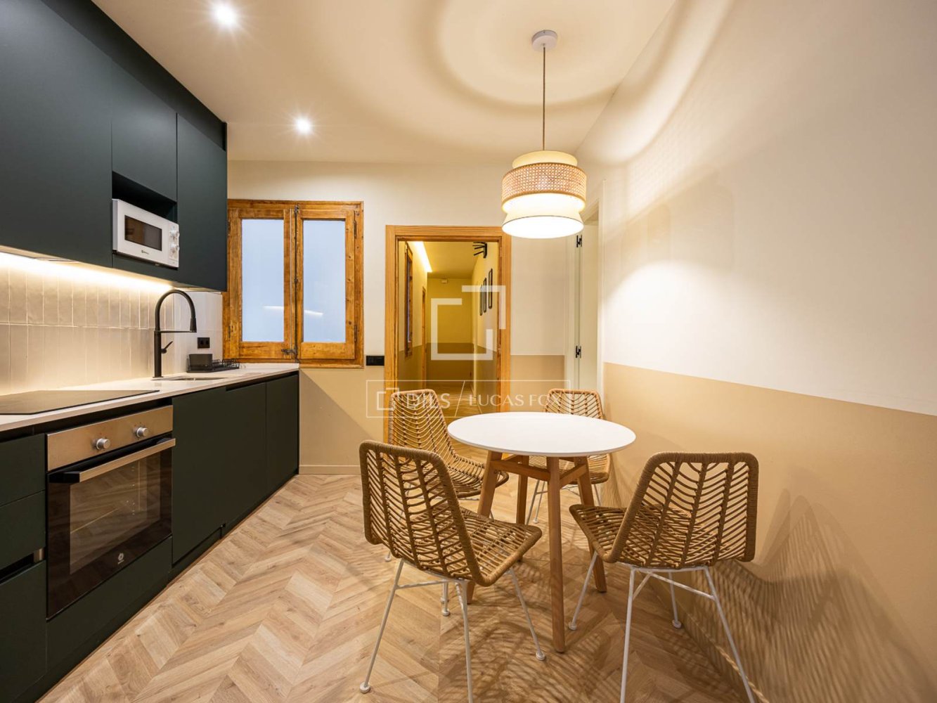 Apartment à Barcelona, Espagne 3 chambres, 78 m2 No. 199151
