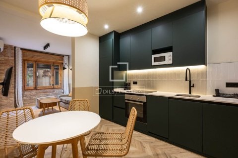 Apartment à Barcelona, Espagne 3 chambres, 78 m2 No. 199151