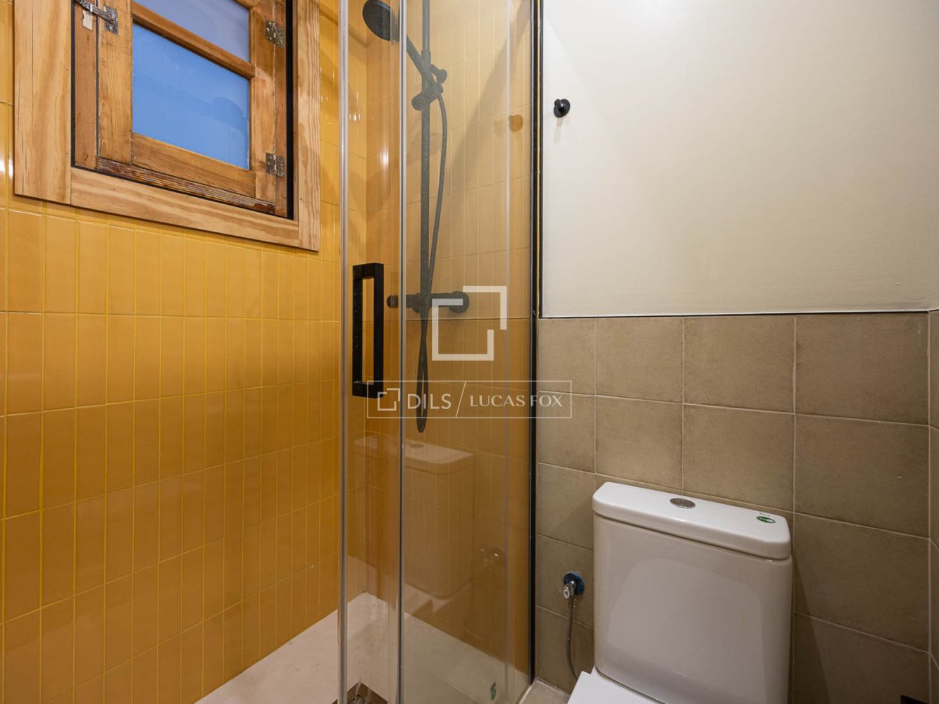 Apartment à Barcelona, Espagne 3 chambres, 78 m2 No. 199151