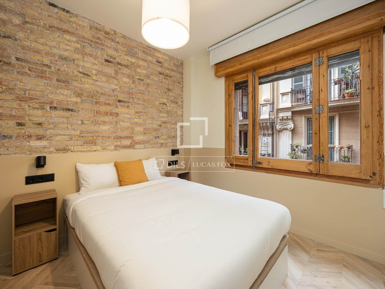 Apartment à Barcelona, Espagne 3 chambres, 78 m2 No. 199151