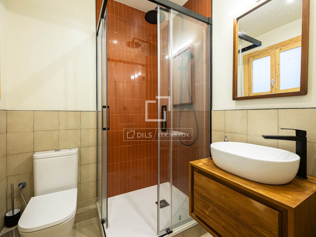 Apartment à Barcelona, Espagne 3 chambres, 78 m2 No. 199151