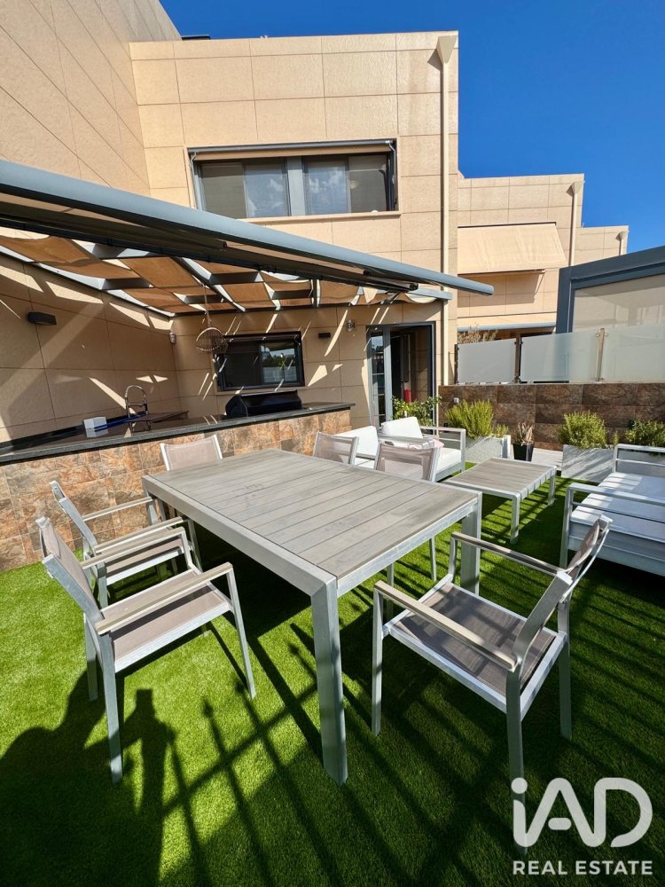 Rindu māja El Campello, Alicante, Spānijā 3 istabas, 245 m2 Nr. 197807