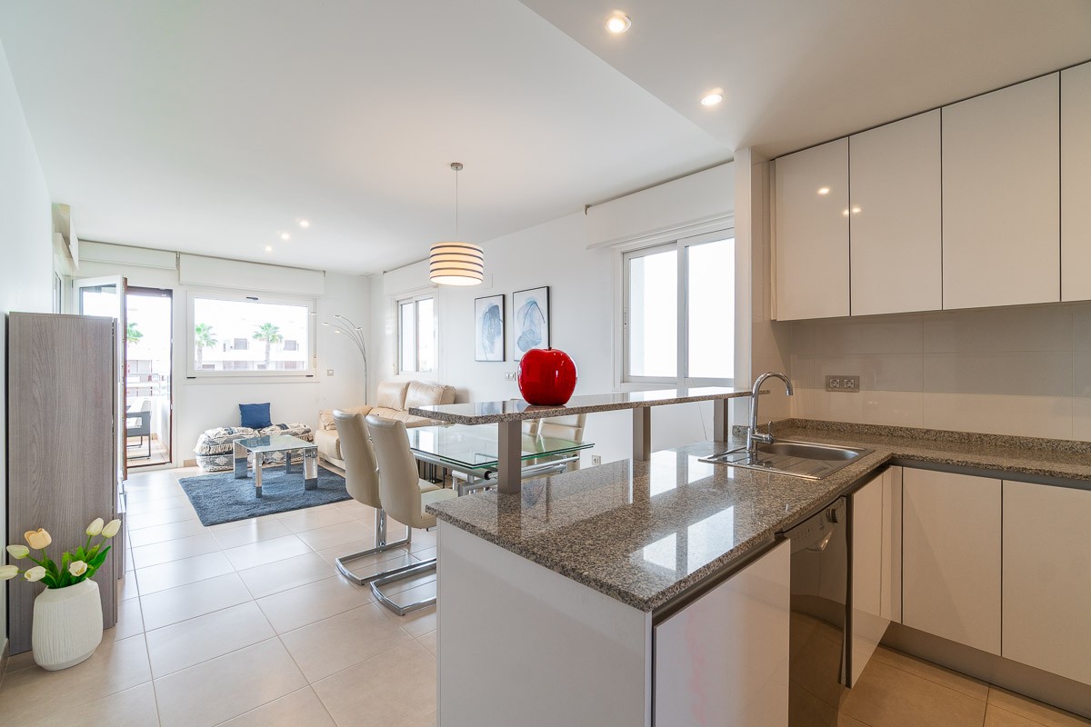 Apartment in Alicante, Spain 2 bedrooms, 63 sq.m. No. 198943