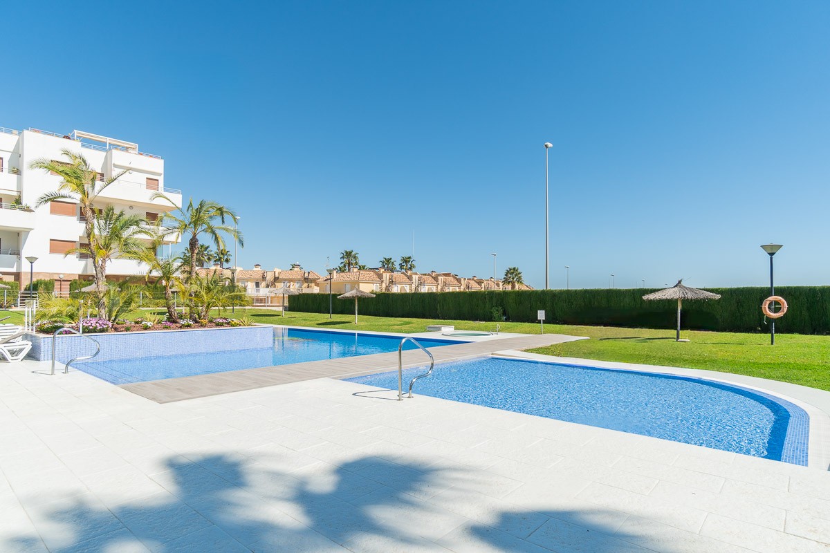 Apartment in Alicante, Spain 2 bedrooms, 63 sq.m. No. 198943