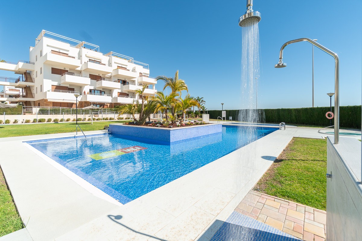 Apartment in Alicante, Spain 2 bedrooms, 63 sq.m. No. 198943