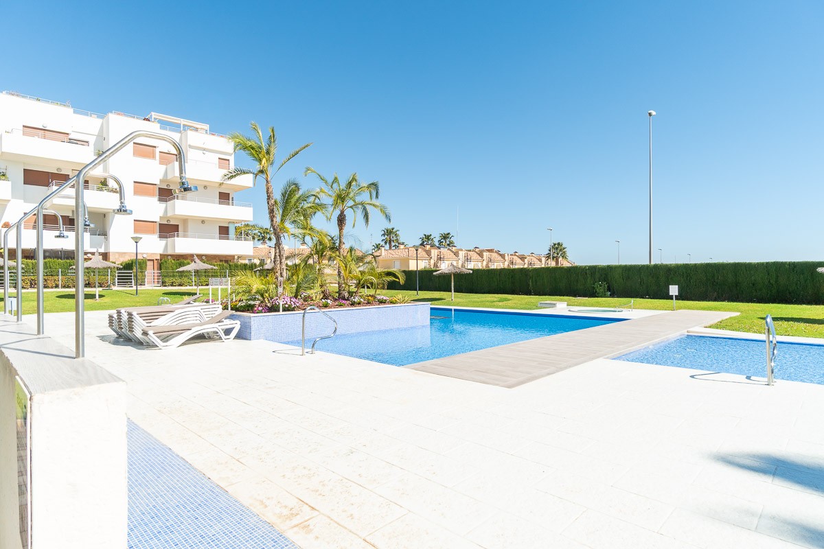 Apartment in Alicante, Spain 2 bedrooms, 63 sq.m. No. 198943