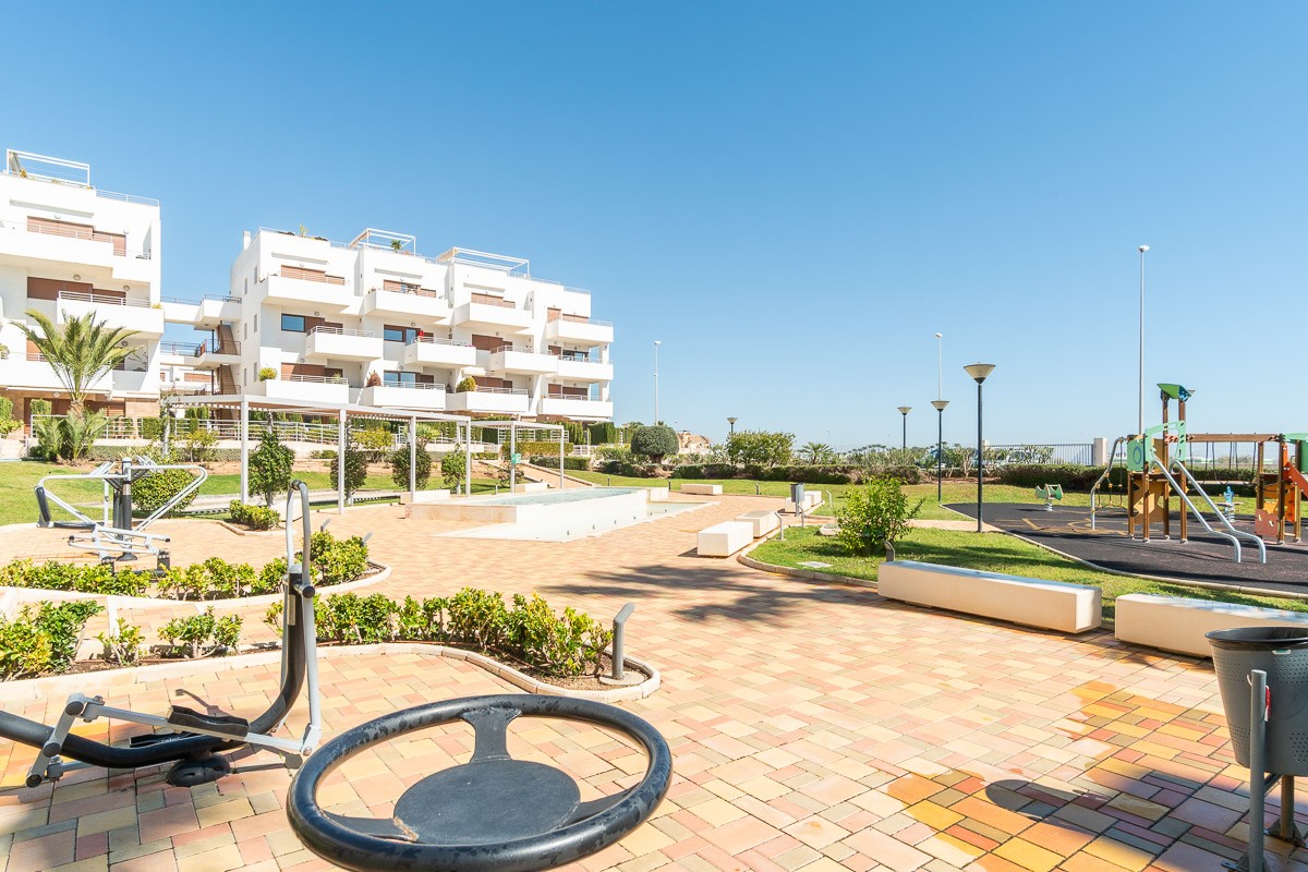 Apartment in Alicante, Spain 2 bedrooms, 63 sq.m. No. 198943