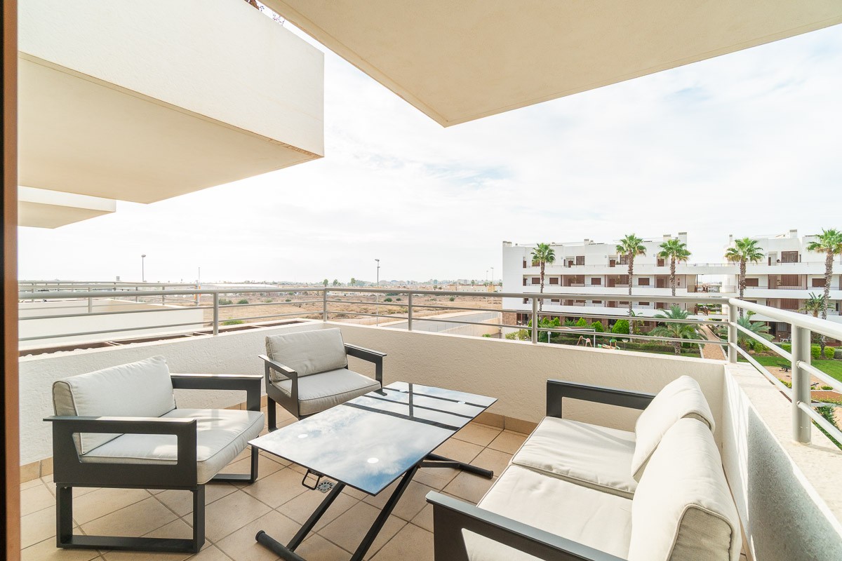 Apartment in Alicante, Spain 2 bedrooms, 63 sq.m. No. 198943