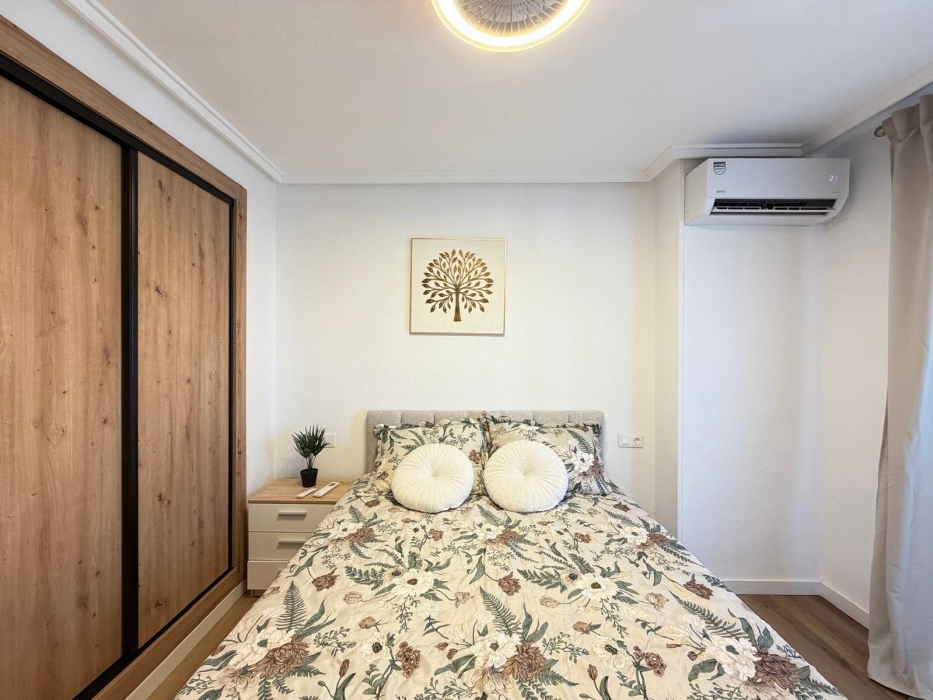 Appartamento a Torrevieja, Alicante, Spagna 3 camere da letto, 98 mq. N° 197654