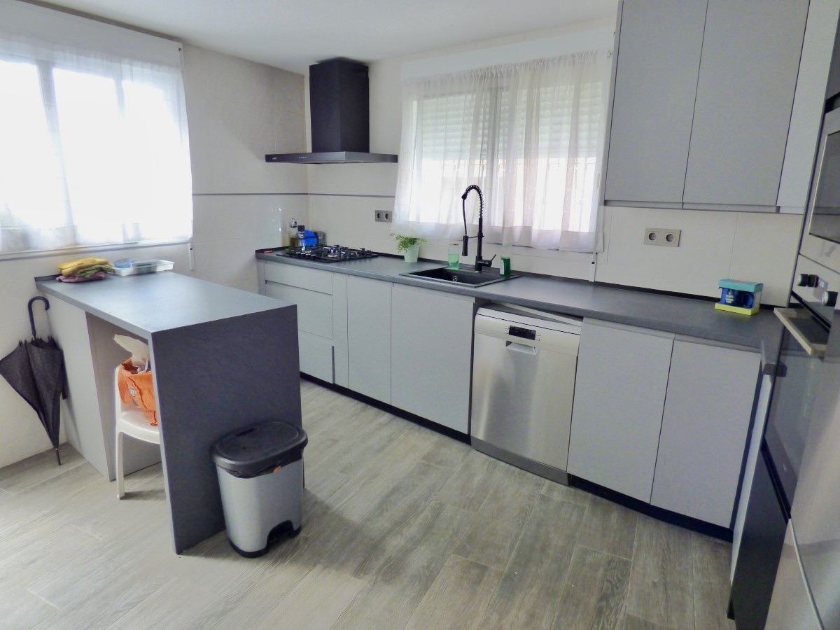 Hus i Orxeta, Alicante, Spanien 5 sovrum, 282 kvm. Nr. 199977
