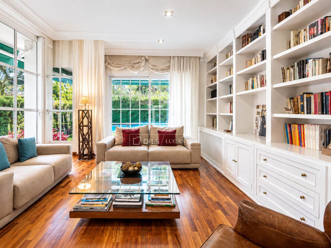 Villa in Sant Cugat Del Valles, Barcelona, Spain 5 bedrooms, 416 sq.m. No. 200009