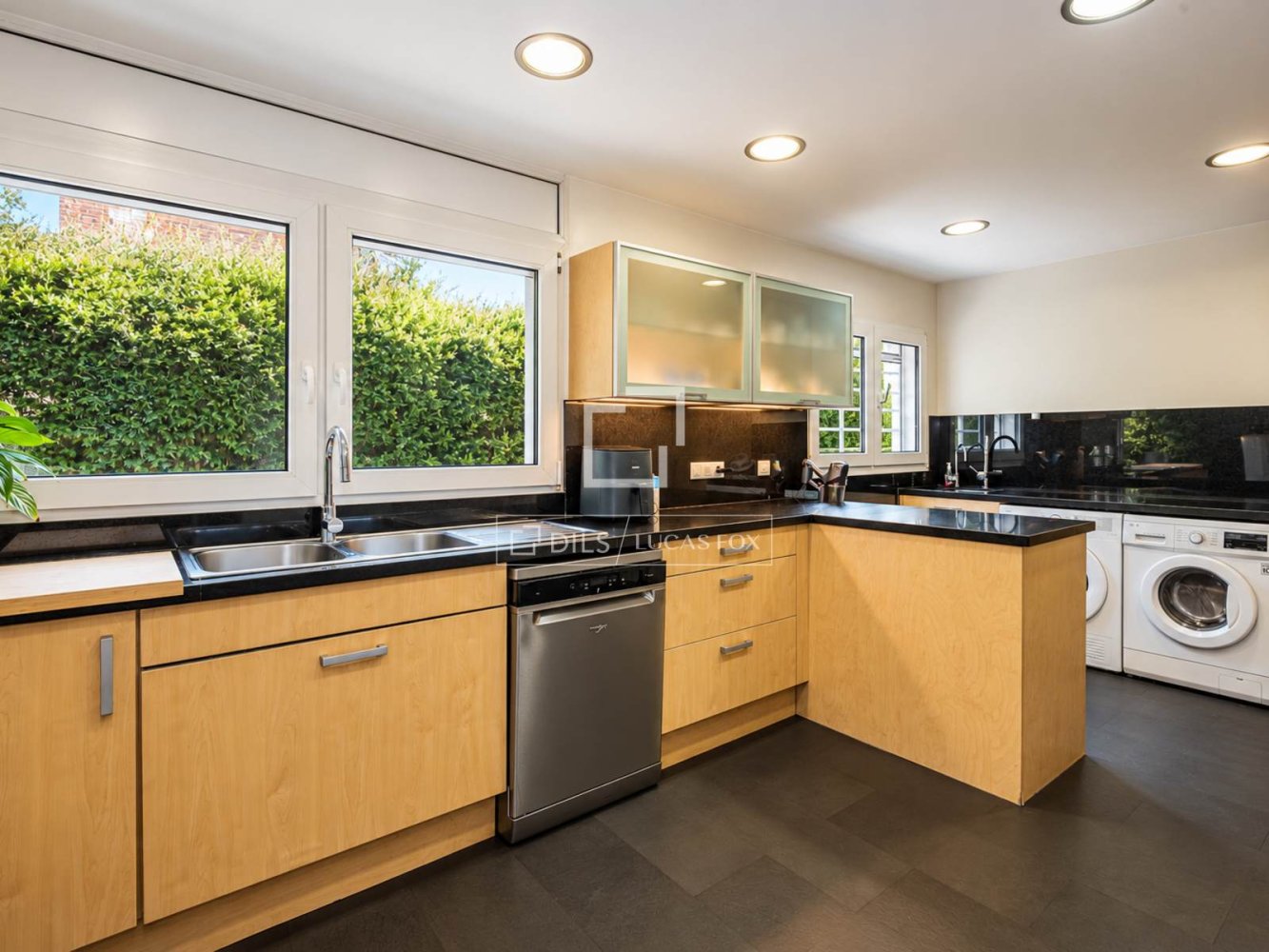 Villa in Sant Cugat Del Valles, Barcelona, Spain 5 bedrooms, 416 sq.m. No. 200009