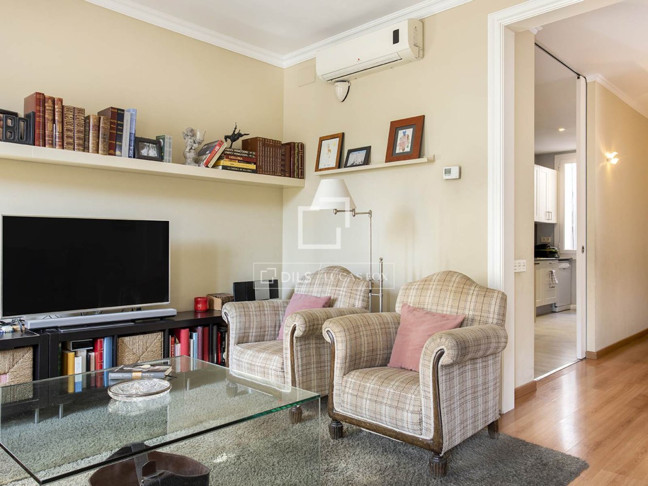 Apartment à Barcelona, Espagne 4 chambres, 121 m2 No. 199161
