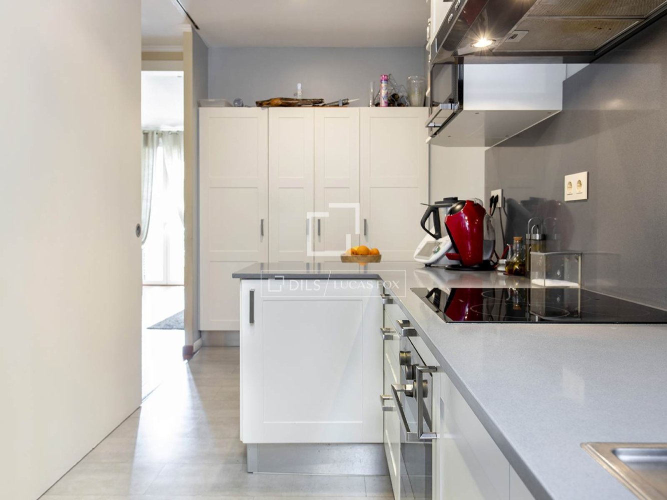 Apartment à Barcelona, Espagne 4 chambres, 121 m2 No. 199161