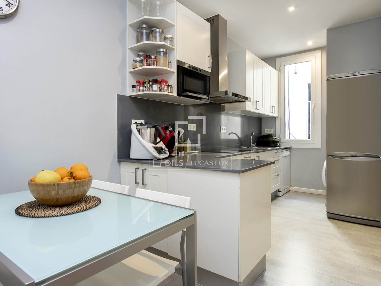Apartment à Barcelona, Espagne 4 chambres, 121 m2 No. 199161