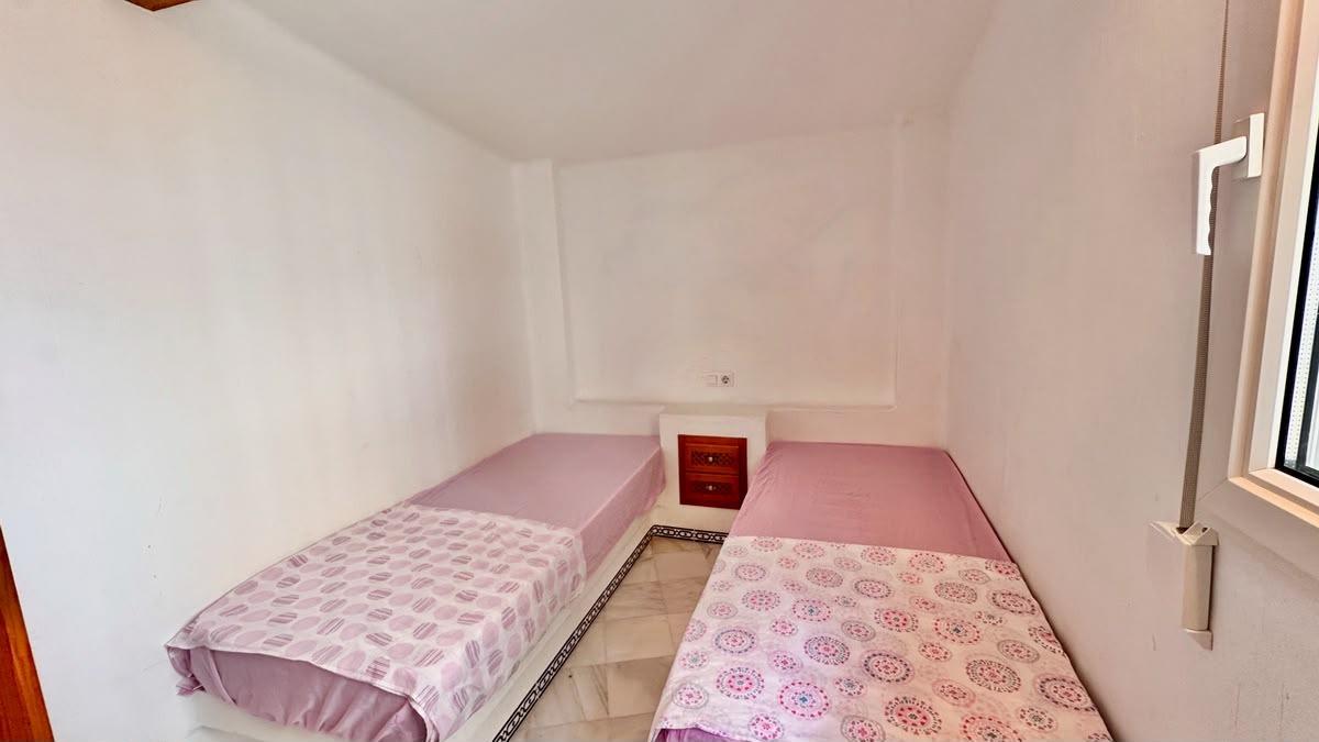 Apartamento en Torrevieja, Alicante, España 2 dormitorios, 63 m2 No. 199189