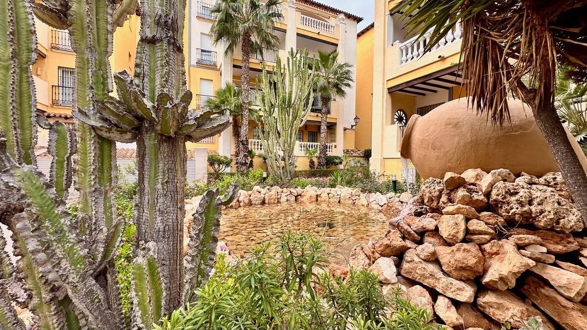 Apartamento en Torrevieja, Alicante, España 2 dormitorios, 63 m2 No. 199189