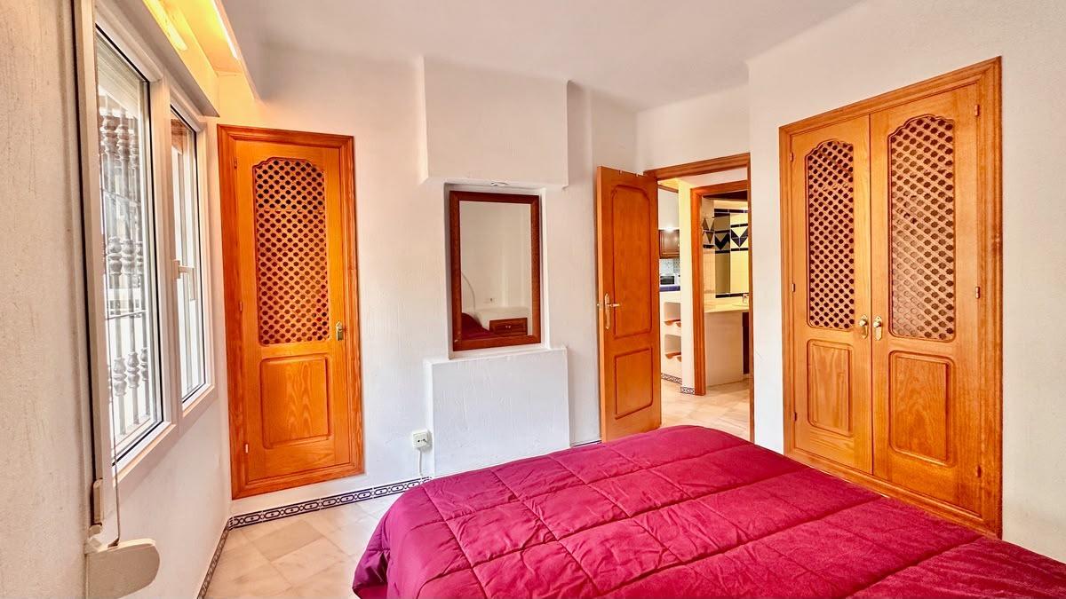 Apartamento en Torrevieja, Alicante, España 2 dormitorios, 63 m2 No. 199189