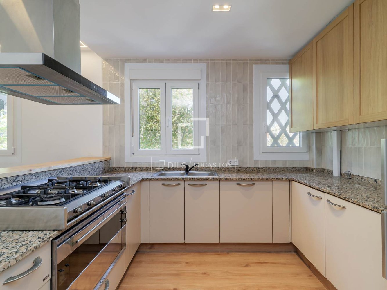 Dzīvoklis Barcelona, Spānijā 2 istabas, 77 m2 Nr. 168323