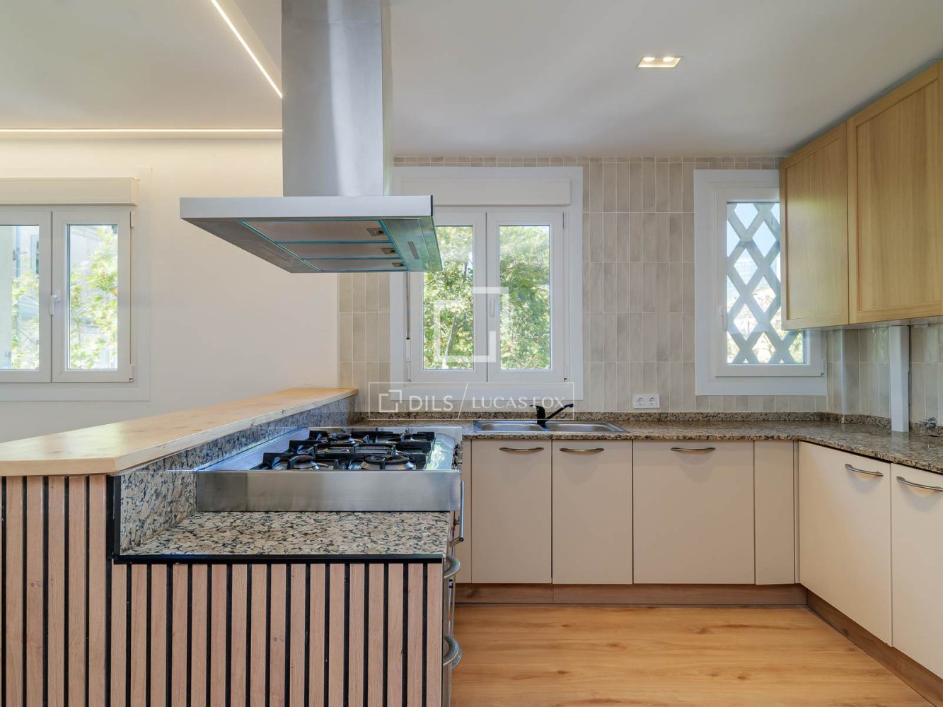 Dzīvoklis Barcelona, Spānijā 2 istabas, 77 m2 Nr. 168323