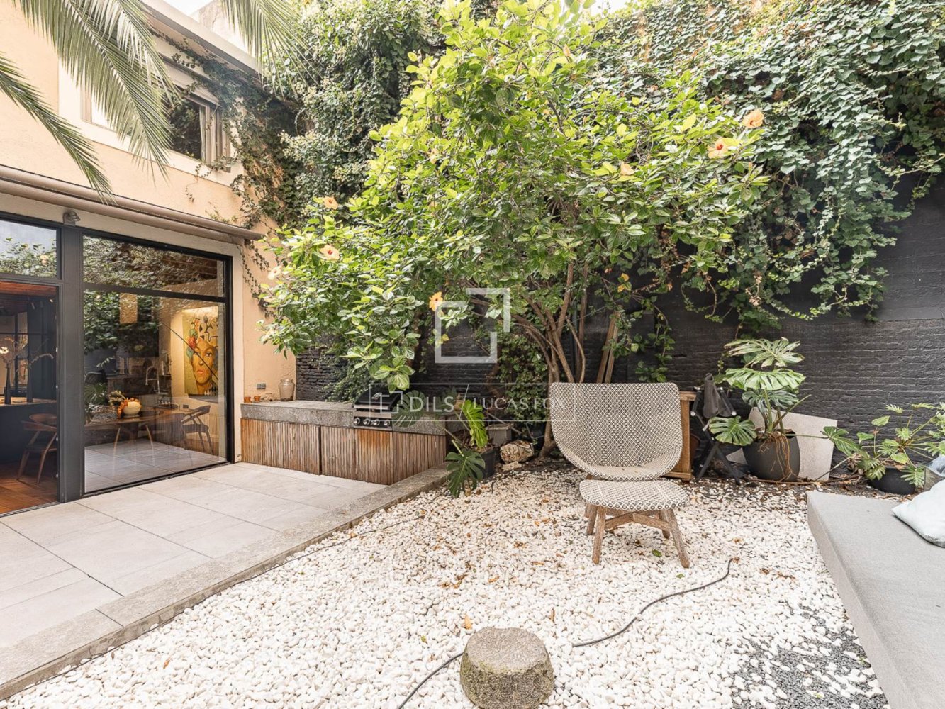Villa in Barcelona, Spanien 5 Schlafzimmer, 243 m2 Nr. 199978