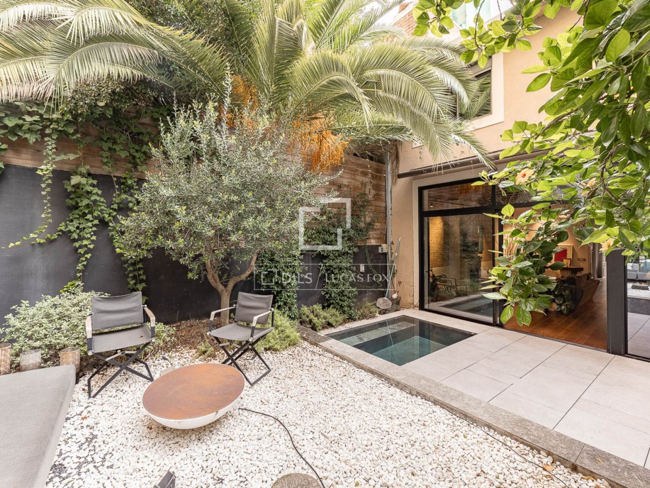 Villa in Barcelona, Spanien 5 Schlafzimmer, 243 m2 Nr. 199978