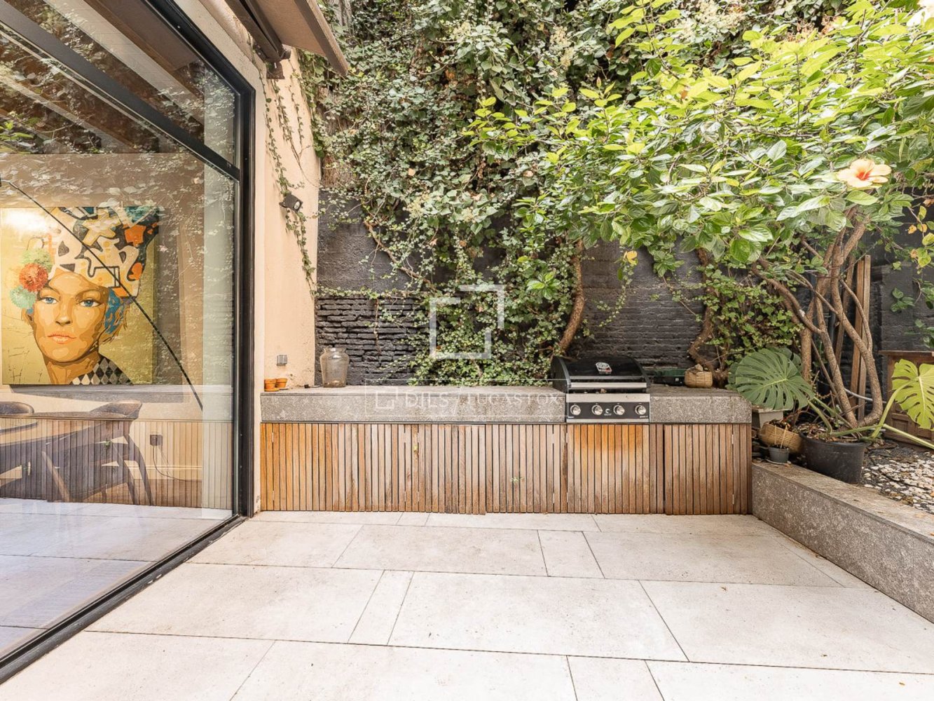 Villa in Barcelona, Spanien 5 Schlafzimmer, 243 m2 Nr. 199978
