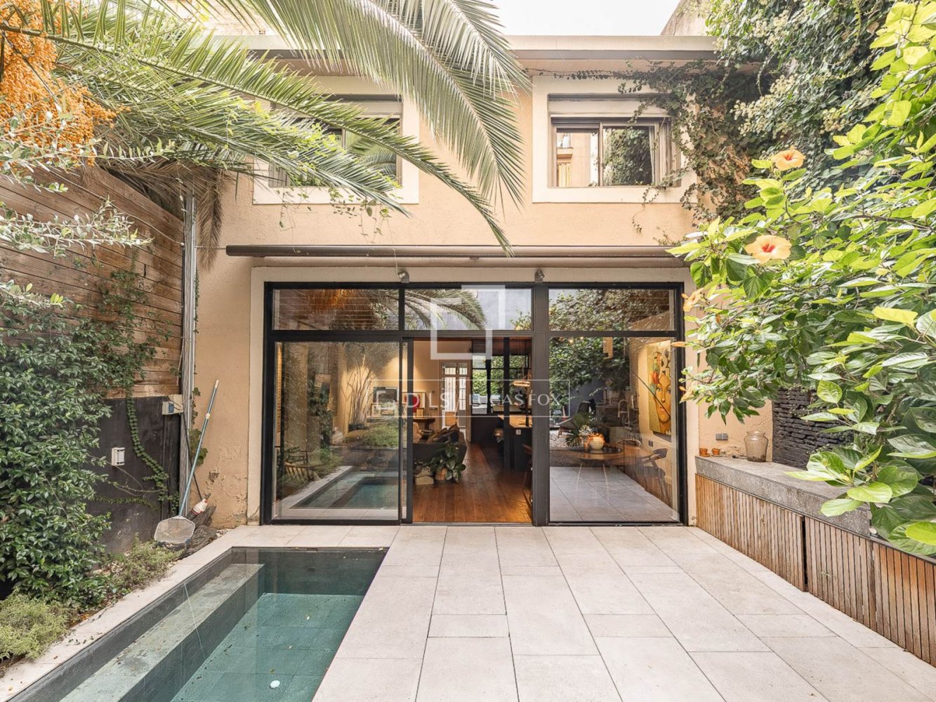 Villa in Barcelona, Spanien 5 Schlafzimmer, 243 m2 Nr. 199978