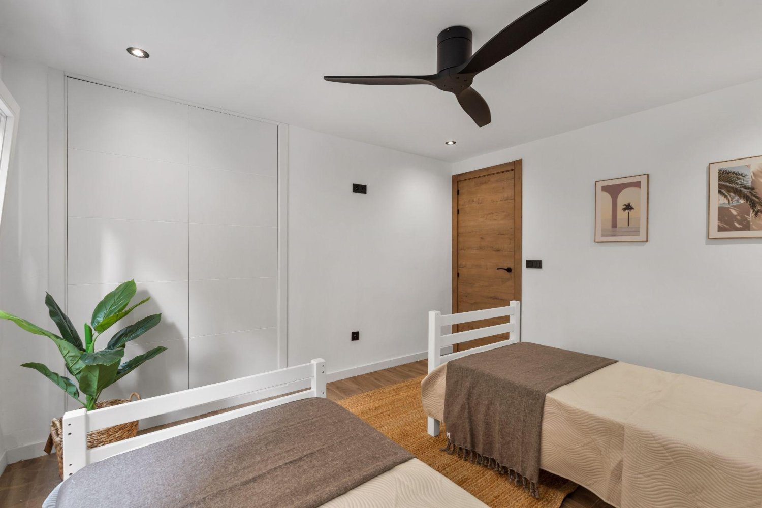 Apartment in Torrevieja, Alicante, Spain 3 bedrooms, 80 sq.m. No. 198093