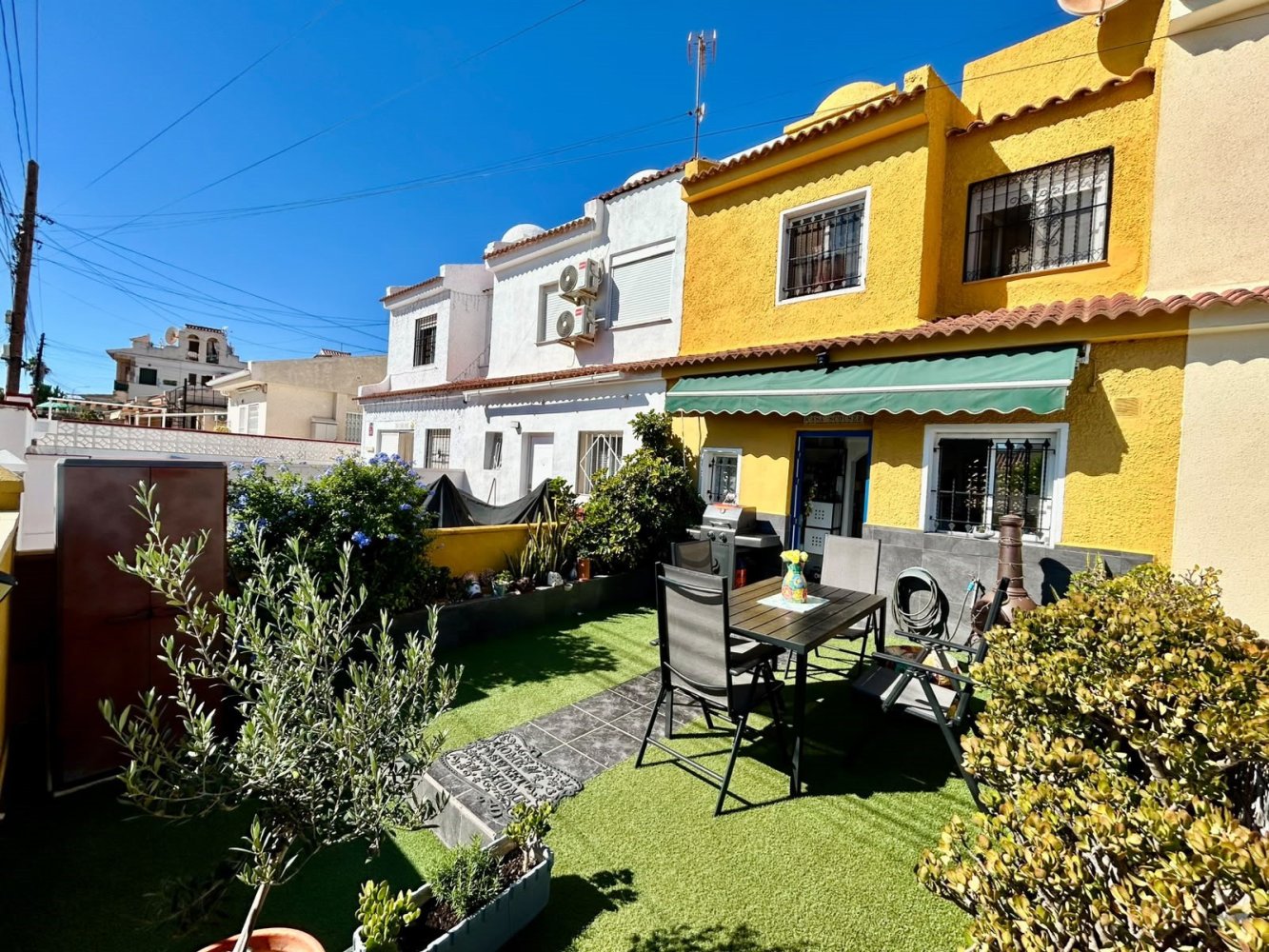 Casa adosada en Torrevieja, Alicante, España 3 dormitorios, 77 m2 No. 197471