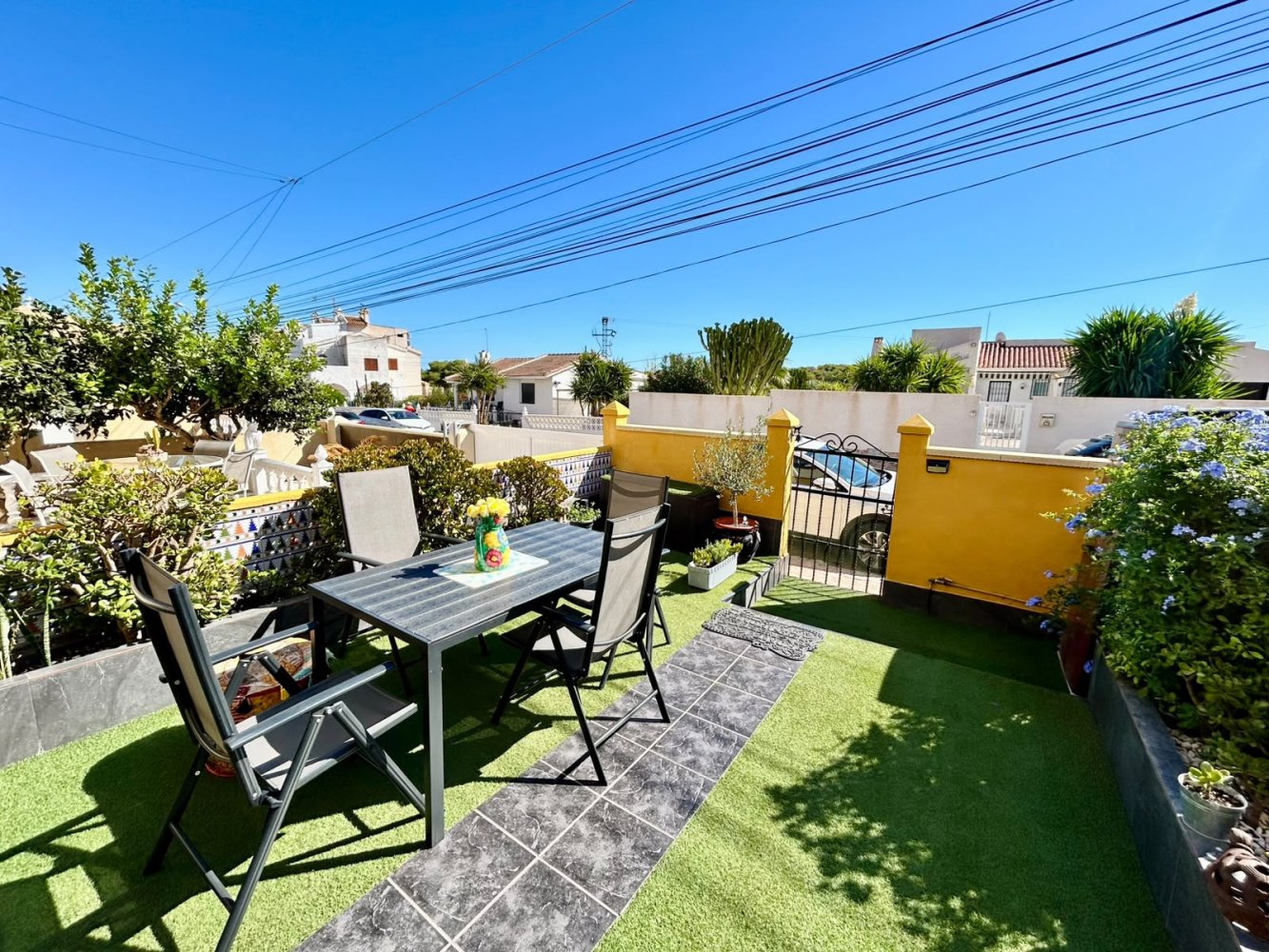 Casa adosada en Torrevieja, Alicante, España 3 dormitorios, 77 m2 No. 197471