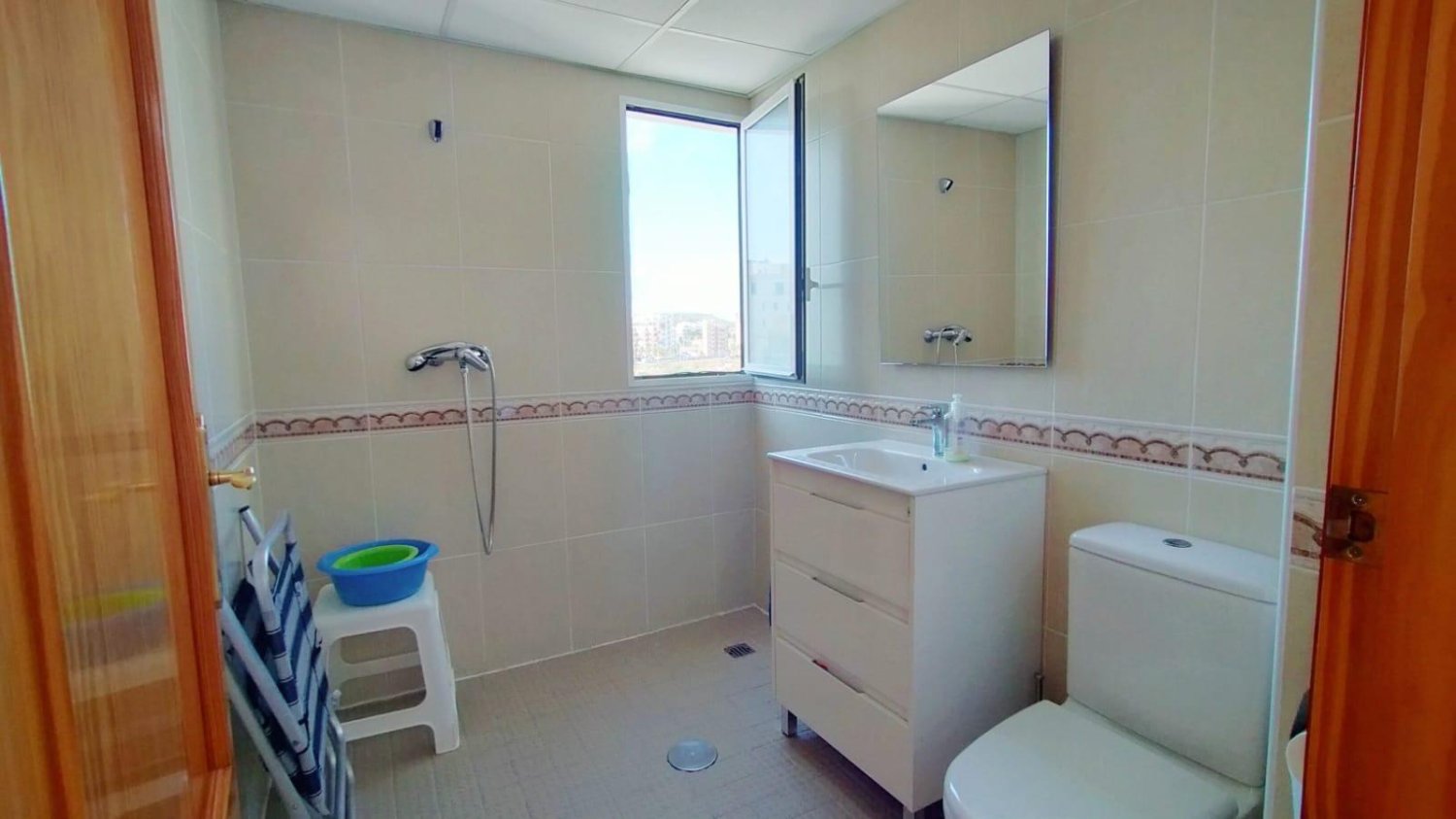 Apartamento en Torrevieja, Alicante, España 3 dormitorios, 121 m2 No. 199865
