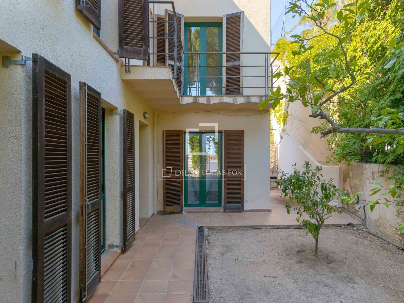 Villa in Premia De Dalt, Barcelona, Spain 4 bedrooms, 279 sq.m. No. 197598