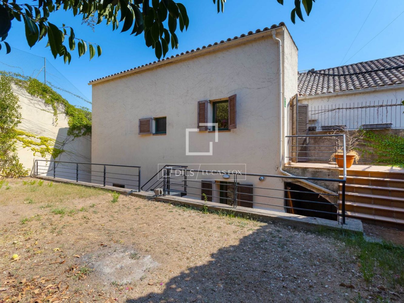 Villa in Premia De Dalt, Barcelona, Spain 4 bedrooms, 279 sq.m. No. 197598