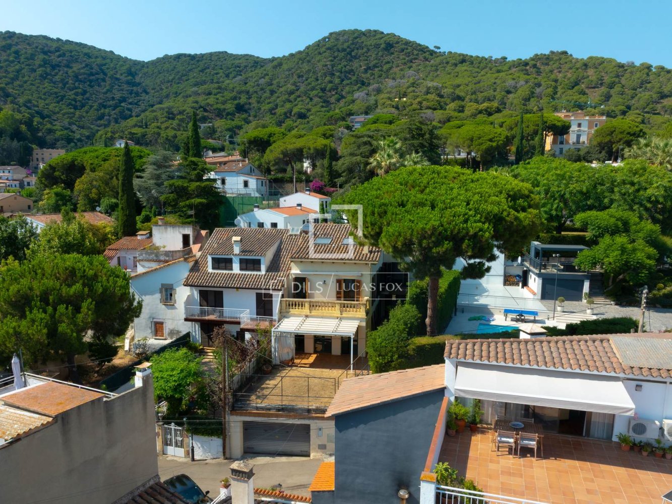 Villa in Premia De Dalt, Barcelona, Spain 4 bedrooms, 279 sq.m. No. 197598