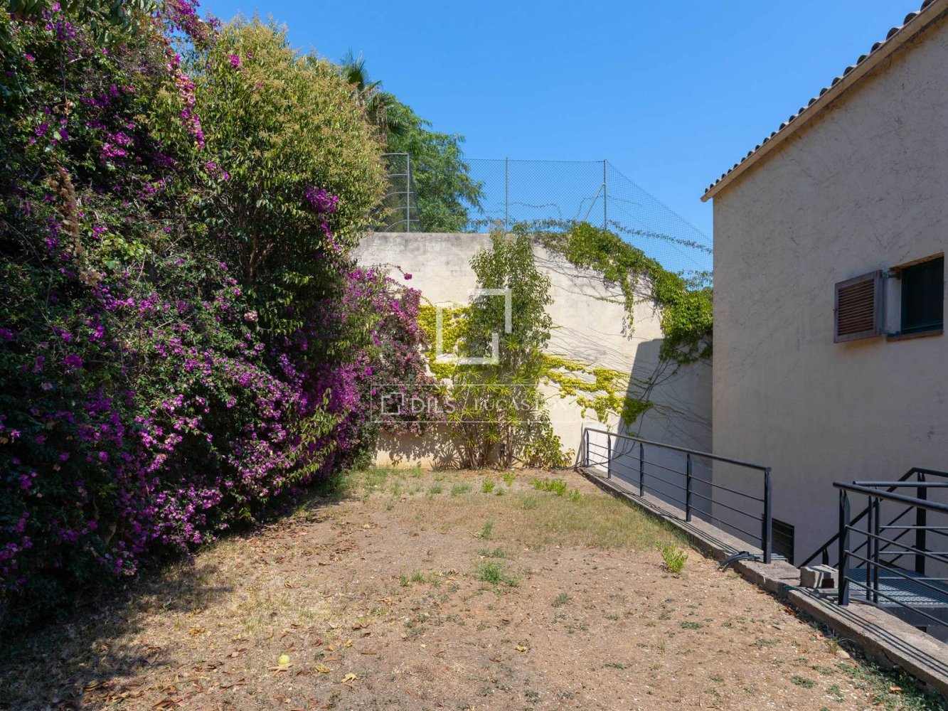 Villa in Premia De Dalt, Barcelona, Spain 4 bedrooms, 279 sq.m. No. 197598