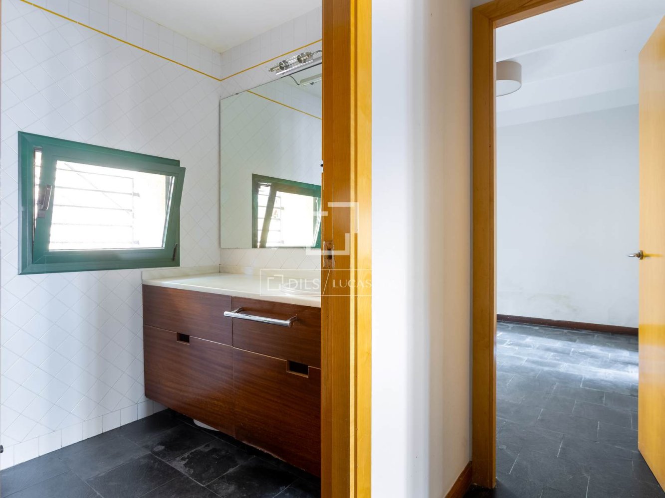 Villa in Premia De Dalt, Barcelona, Spain 4 bedrooms, 279 sq.m. No. 197598