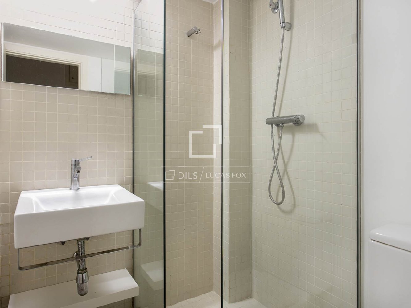 Apartment à Barcelona, Espagne 1 chambre, 176 m2 No. 199157