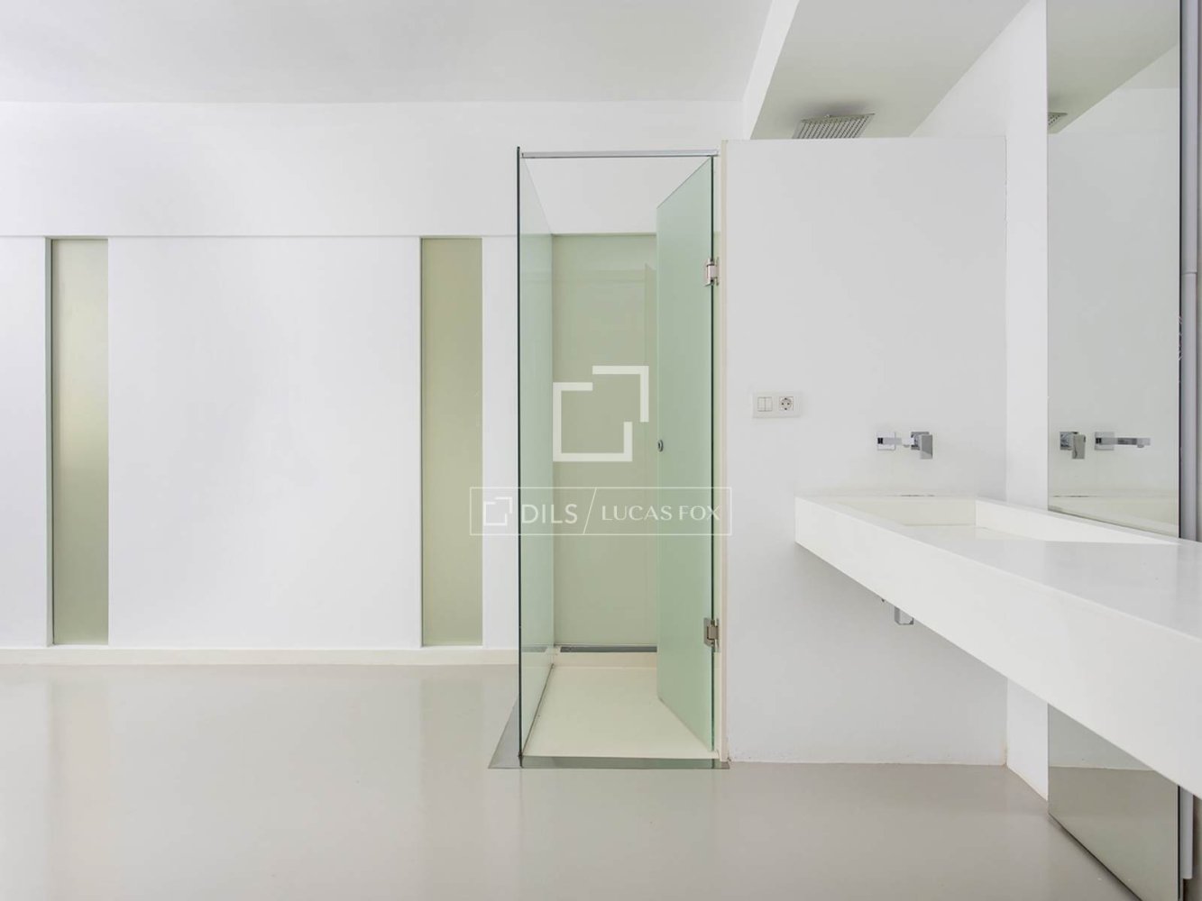 Apartment à Barcelona, Espagne 1 chambre, 176 m2 No. 199157