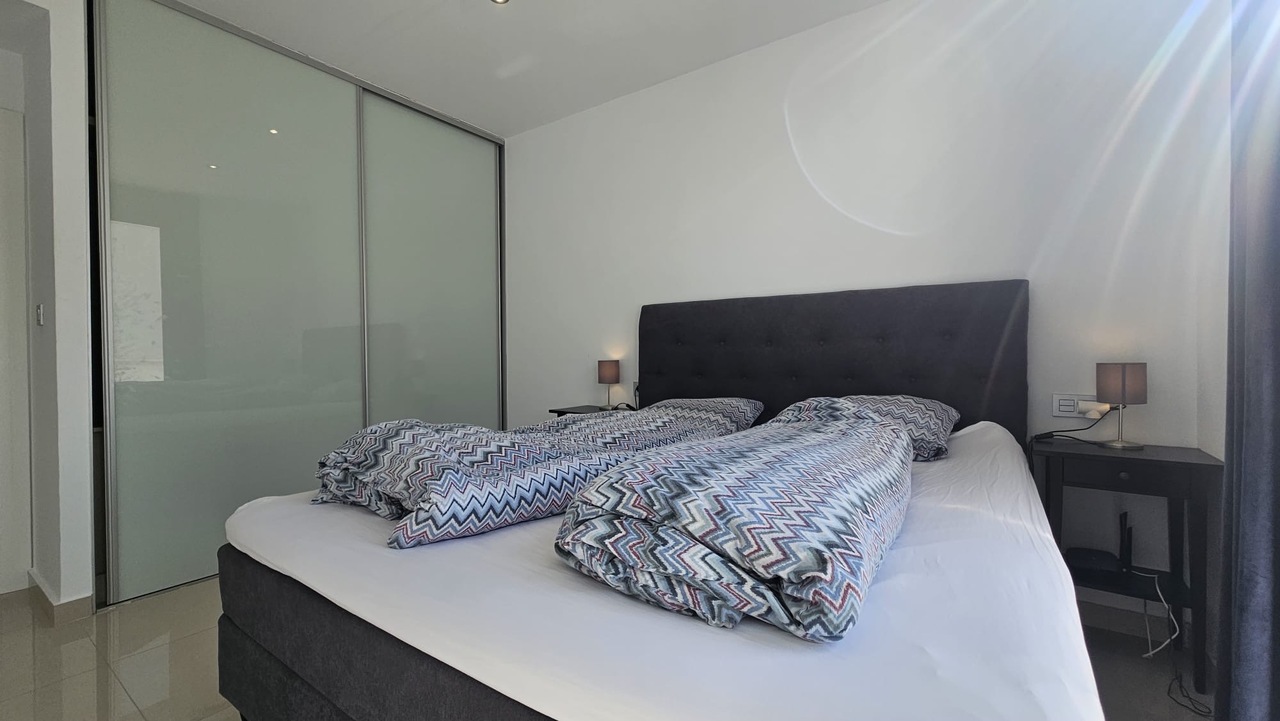 Villa a Villamartin, Alicante, Spagna 6 camere da letto, 208 mq. N° 198317