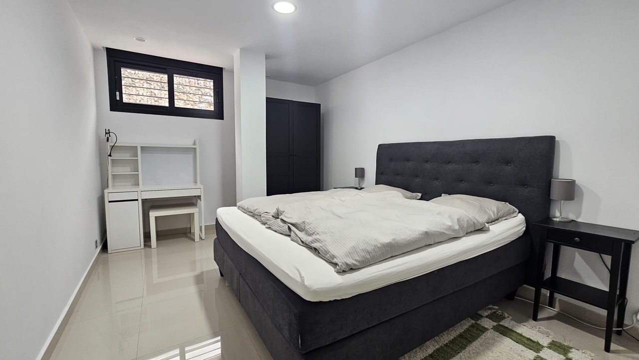 Villa a Villamartin, Alicante, Spagna 6 camere da letto, 208 mq. N° 198317