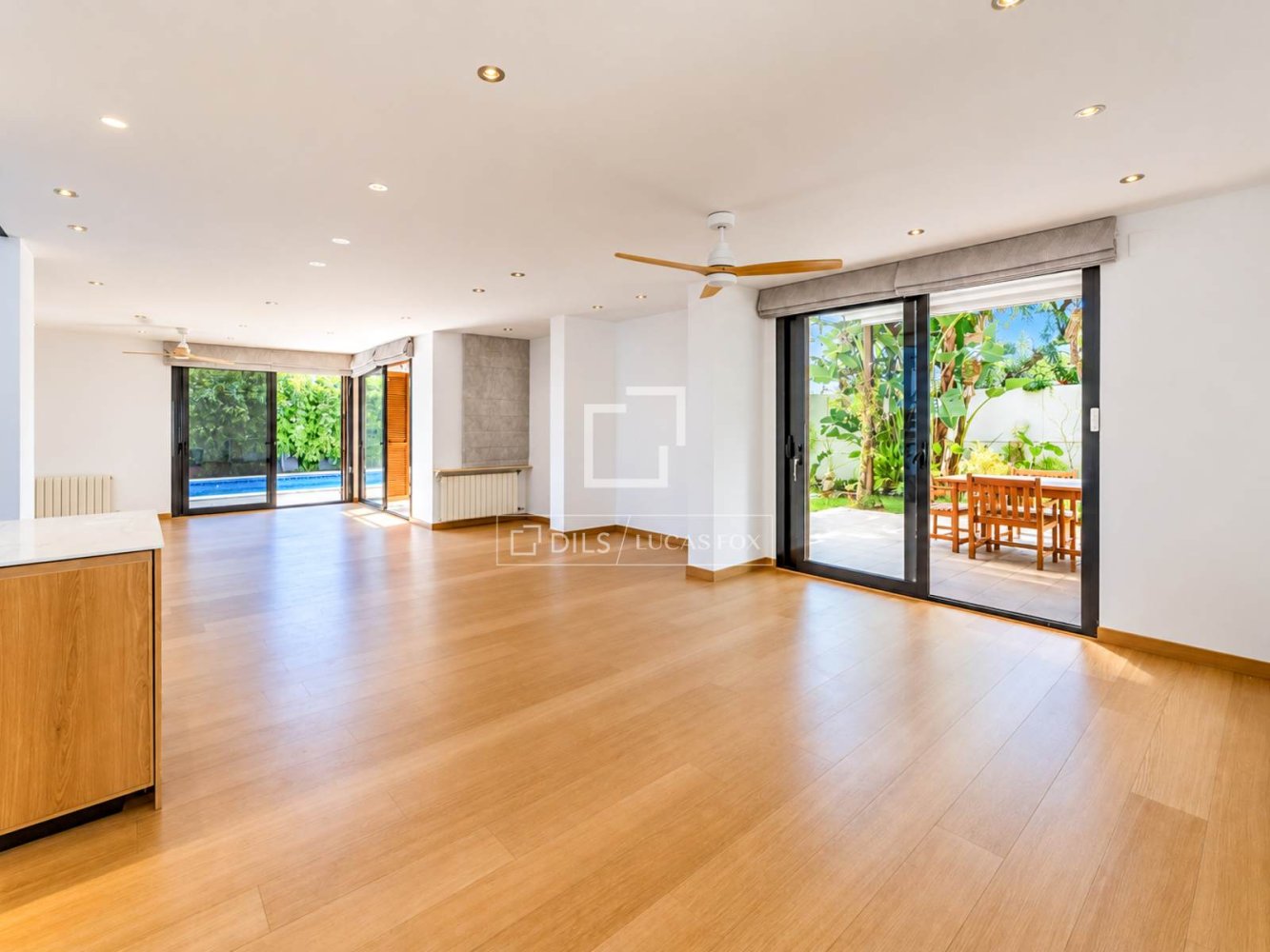 Villa à Sitges, Barcelona, Espagne 5 chambres, 354 m2 No. 198488