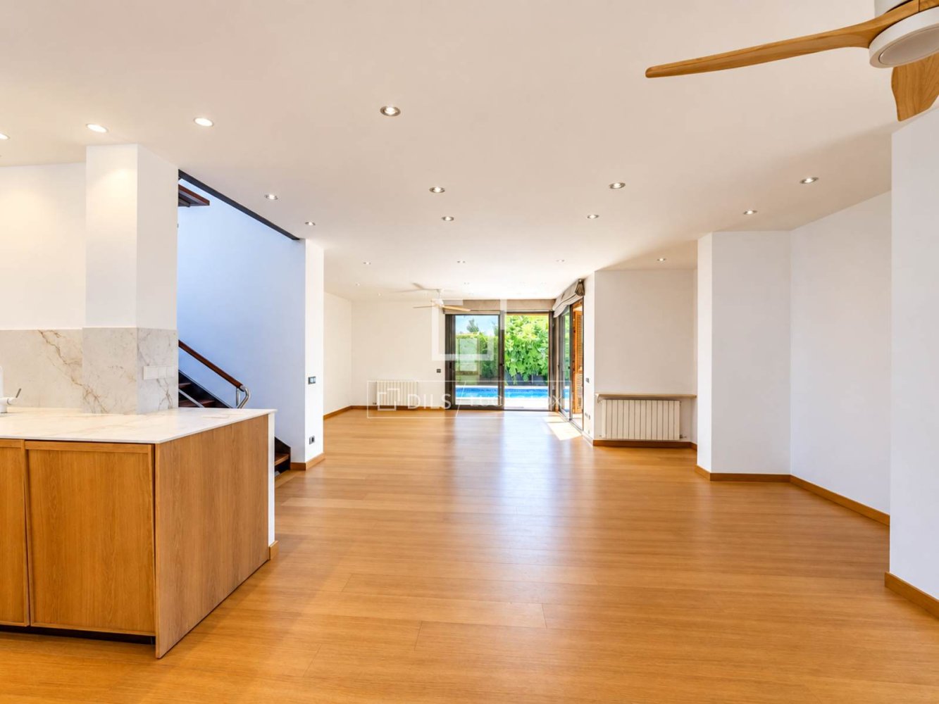 Villa in Sitges, Barcelona, Spain 5 bedrooms, 354 sq.m. No. 198488