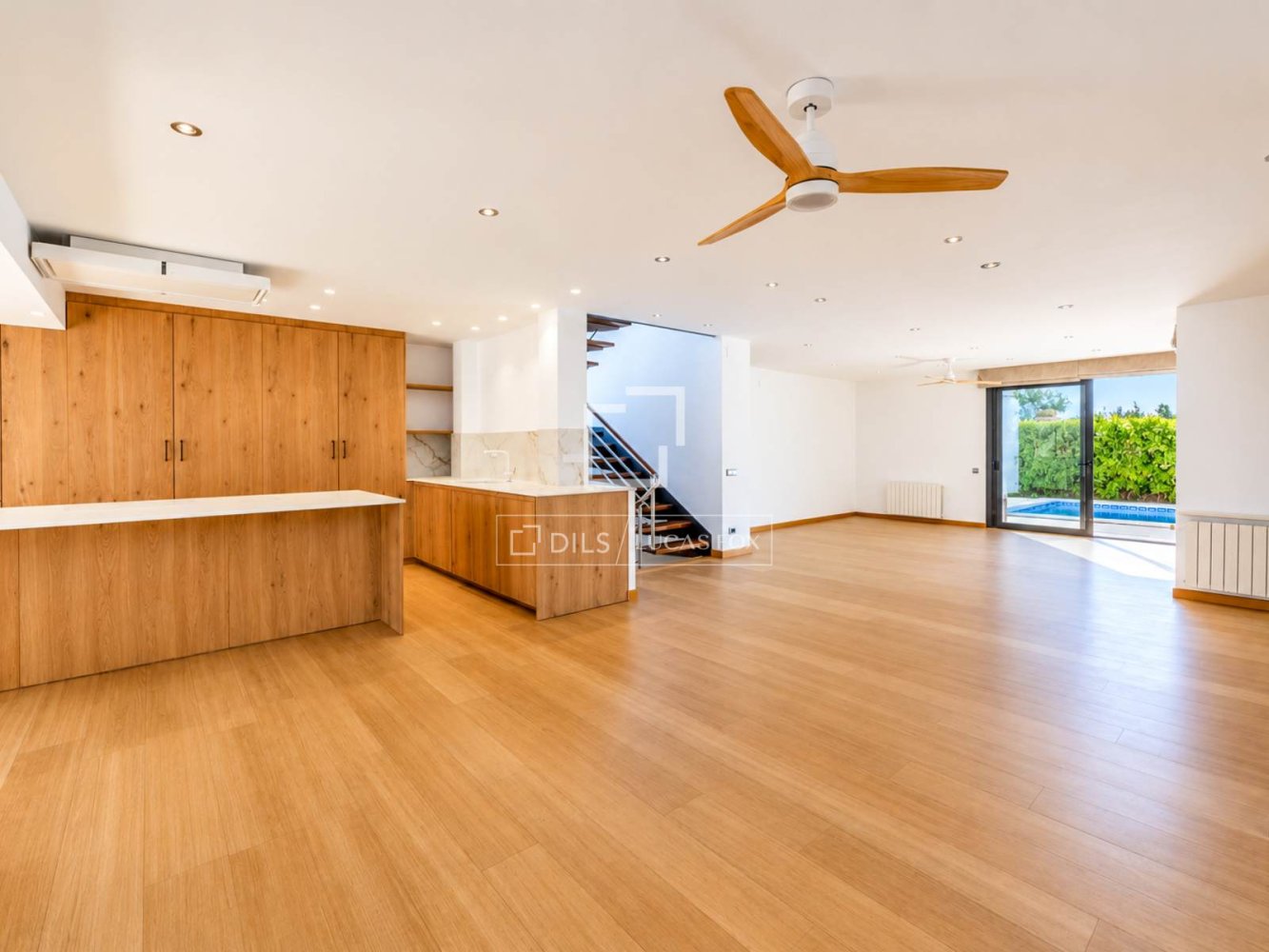 Villa à Sitges, Barcelona, Espagne 5 chambres, 354 m2 No. 198488
