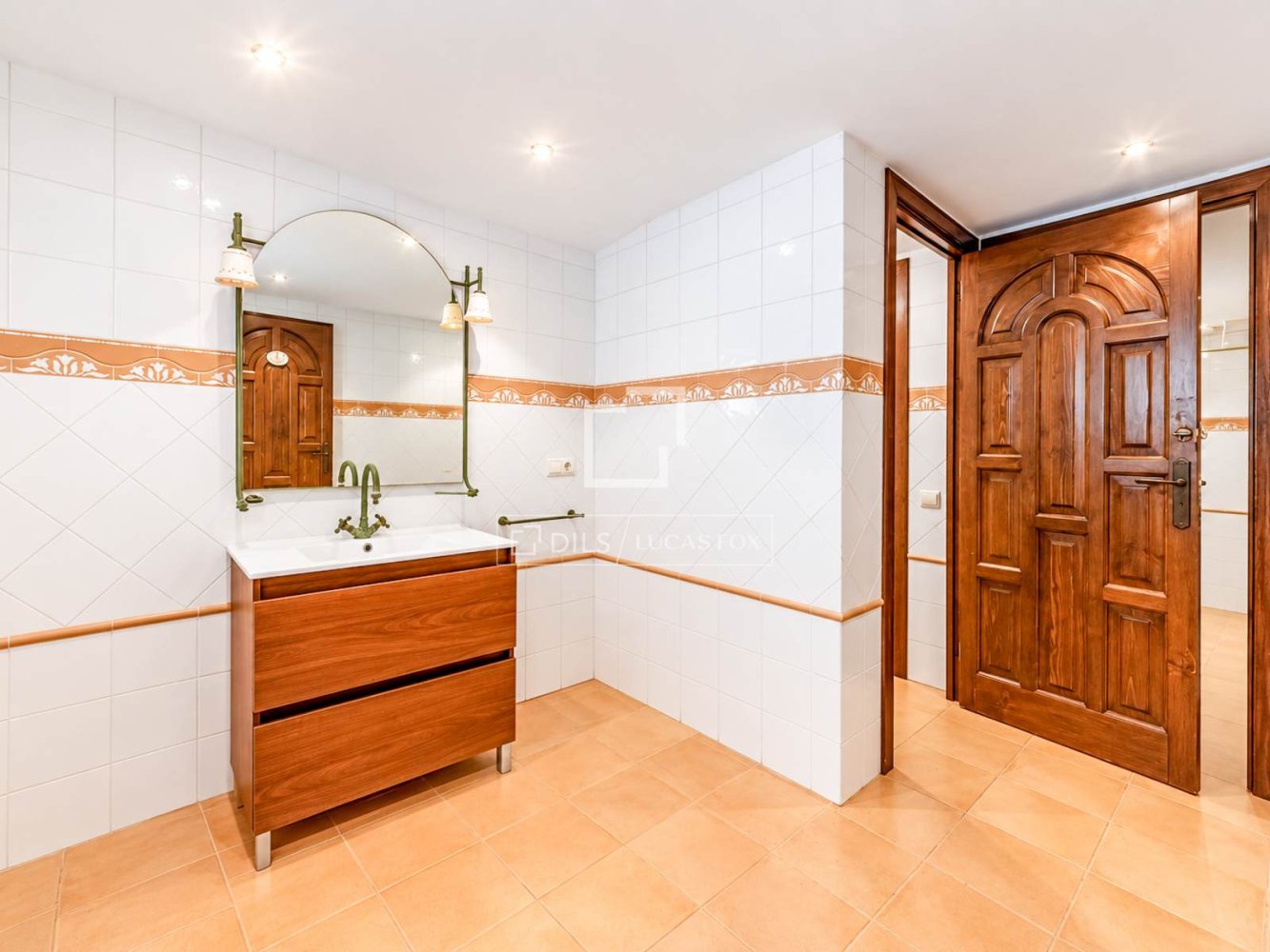 Villa in Sitges, Barcelona, Spain 5 bedrooms, 354 sq.m. No. 198488